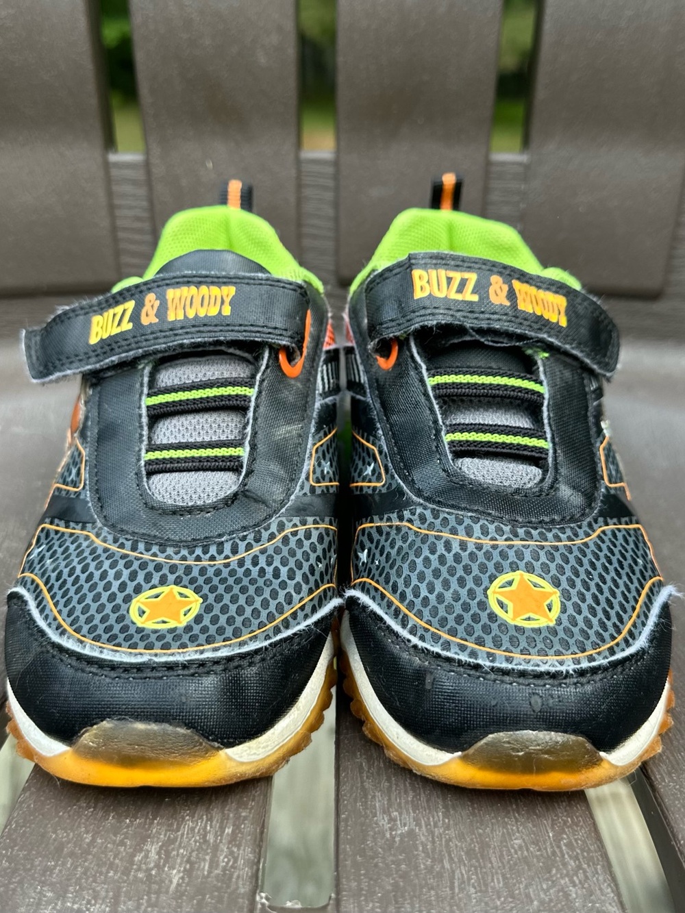 Kids Buzz and Woody Black and Green Velcro Light-Up Sneakers-Size 12